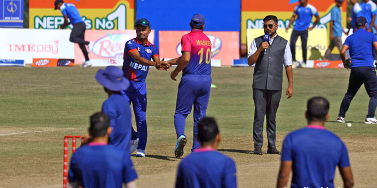 युएईविरुद्ध टस जितेर नेपालले फिल्डिङ रोज्यो