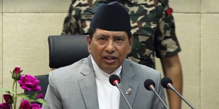 उपप्रधानमन्त्री श्रेष्ठ स्वदेश फिर्ता