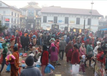 दिवङ्गत पितृको सद्गतिको कामना गर्दै शिवालयमा शतबीज छरियो