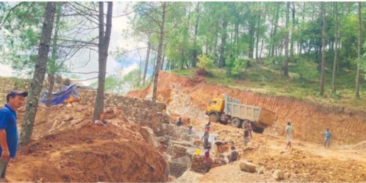 सरकारले भुक्तानी नदिँदा रोल्पाको तेस्रो नाका होलेरी-ग्वारखोला सडक कालोपत्रे अल्पत्र