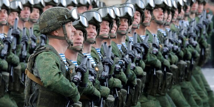 रुसी सेनामा नेपालीलाई पठाउने गिरोहका १२ जना पक्राउ