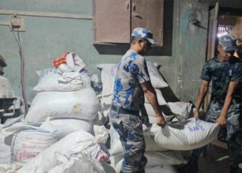 वीरगन्जको गोदाममा छापा, करिब २० लाख  बराबरको सामान नियन्त्रणमा